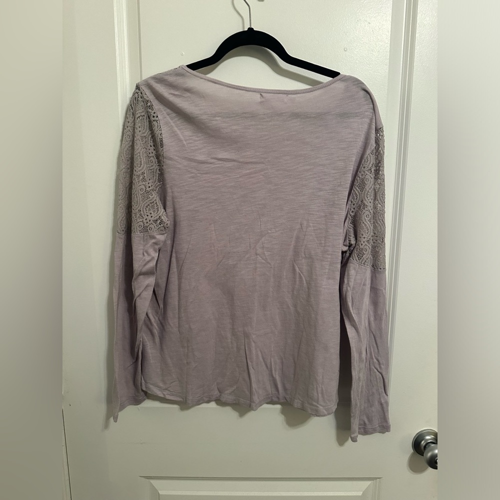 Maurice’s long sleeve lace top Sz 1 - lavender